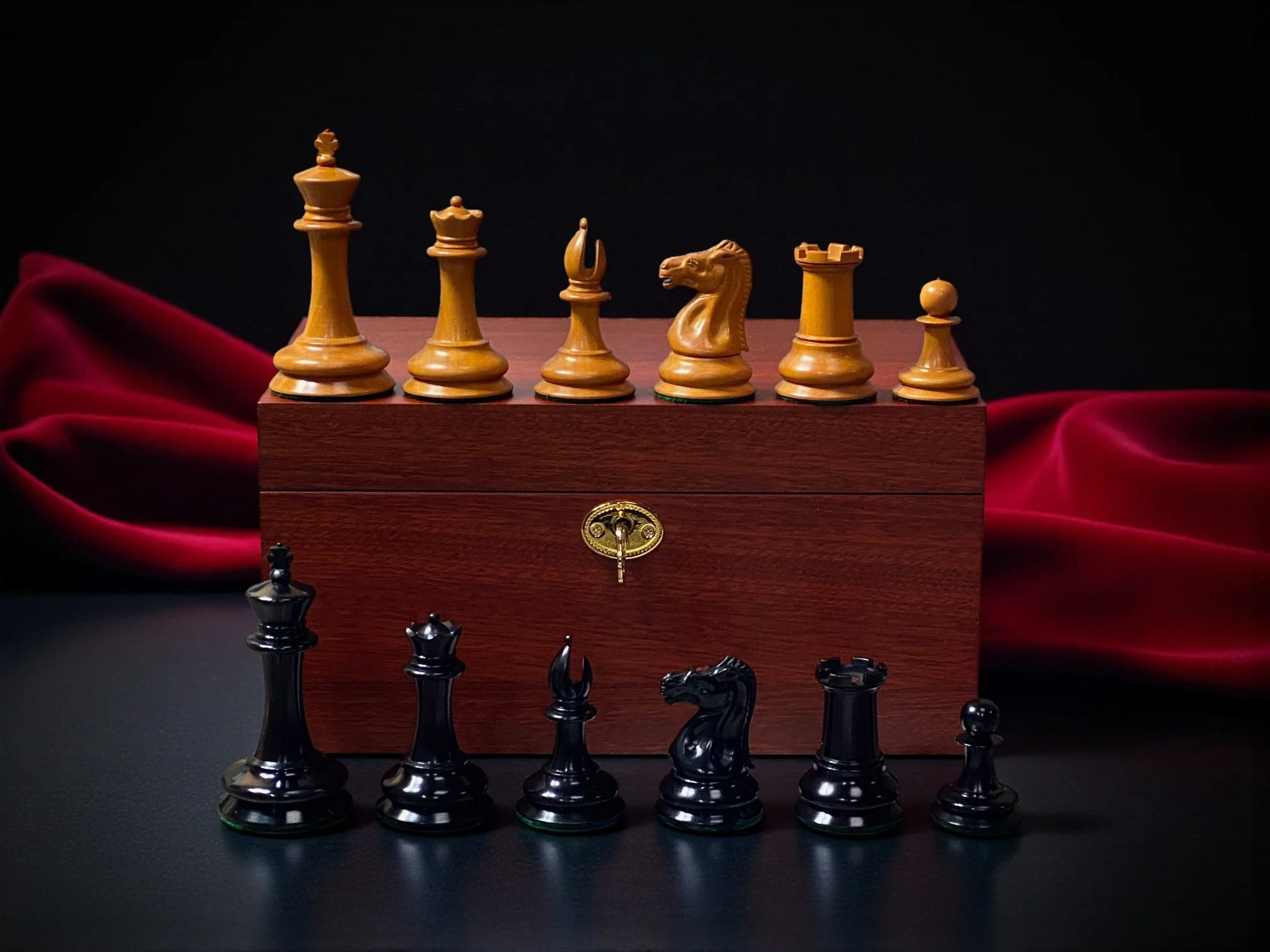 Antique Leuchars 2 Chessmen - Mahogany Deluxe Box - Image 3