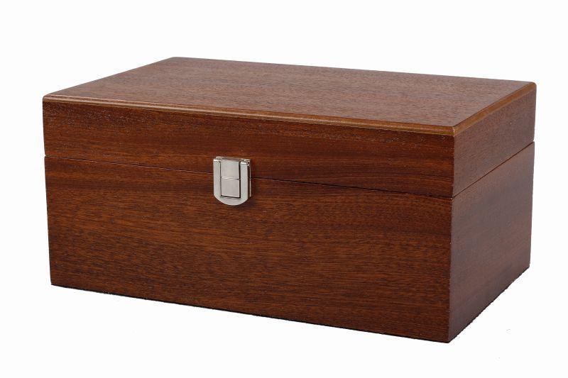 CMI- Club Player Acacia Mahogany Deluxe Combination Chess Set - Image 6