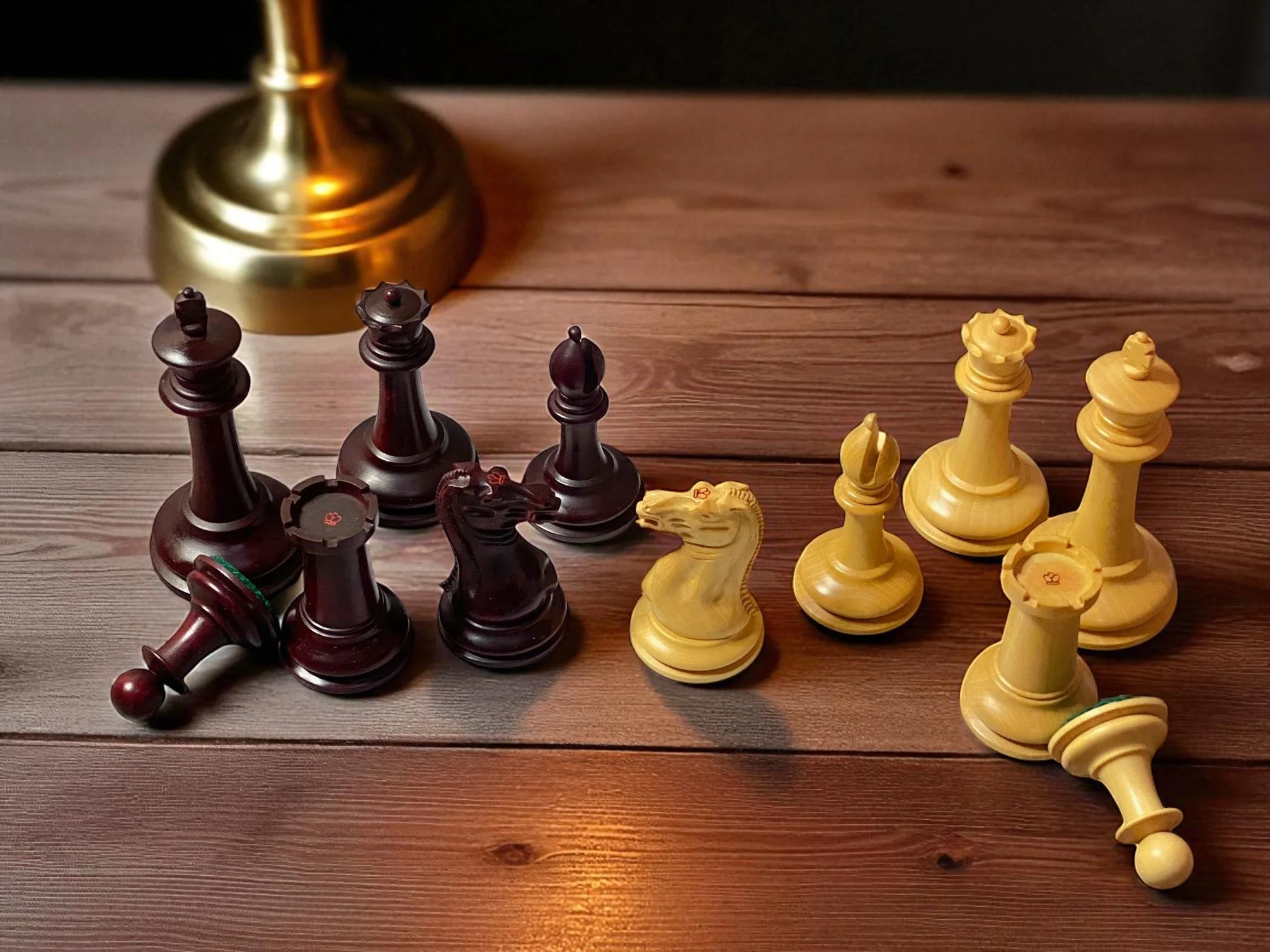 Cooke 3.5" Claret Lacquered Boxwood Chessmen and Mahogany Hinged Box - Image 4